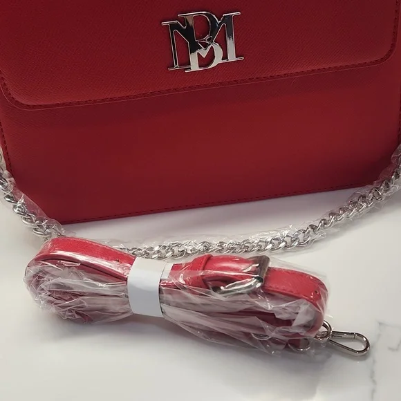 Badgley Mischka Red Shoulder Bag with Silver Chain - Picture 7 of 8